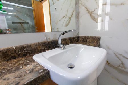 Apartamento para alugar com 68m², 3 quartos e 2 vagas Apartamento para alugar com 68m², 3 quartos e 2 vagasBanheiro