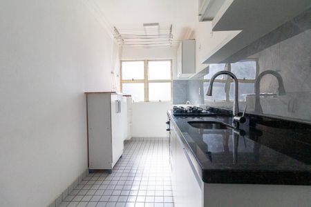 Apartamento para alugar com 68m², 3 quartos e 2 vagas Apartamento para alugar com 68m², 3 quartos e 2 vagasCozinha e Área de Serviço