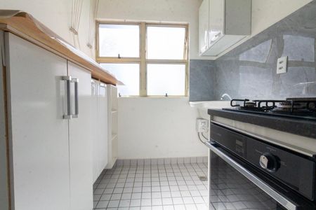 Apartamento para alugar com 68m², 3 quartos e 2 vagas Apartamento para alugar com 68m², 3 quartos e 2 vagasCozinha e Área de Serviço