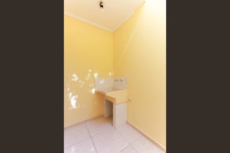 Casa de condomínio para alugar com 70m², 2 quartos e sem vaga Casa de condomínio para alugar com 70m², 2 quartos e sem vagaÁrea de serviço