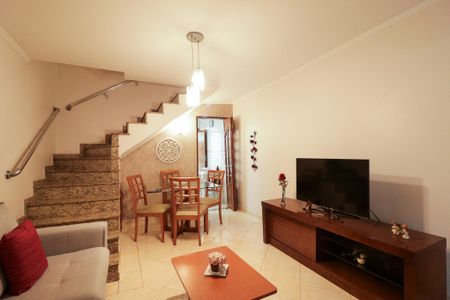 Casa para alugar com 77m², 2 quartos e 1 vaga Casa para alugar com 77m², 2 quartos e 1 vagaSala