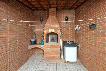 Casa para alugar com 82m², 2 quartos e 2 vagas Casa para alugar com 82m², 2 quartos e 2 vagasChurrasqueira