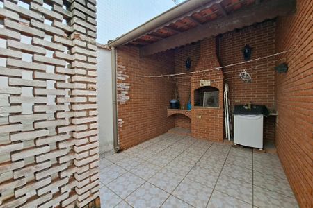 Casa para alugar com 82m², 2 quartos e 2 vagas Casa para alugar com 82m², 2 quartos e 2 vagasChurrasqueira
