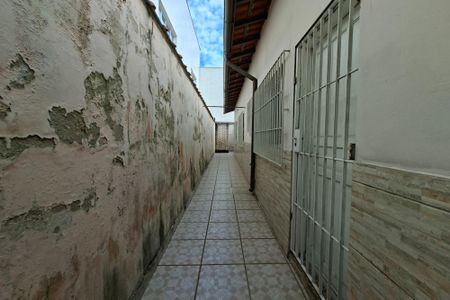 Casa para alugar com 82m², 2 quartos e 2 vagas Casa para alugar com 82m², 2 quartos e 2 vagasCorredor