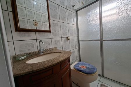 Casa para alugar com 82m², 2 quartos e 2 vagas Casa para alugar com 82m², 2 quartos e 2 vagasBanheiro