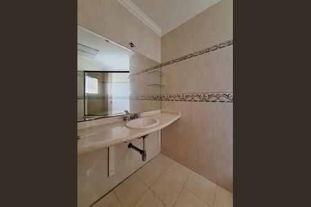 Apartamento à venda com 164m², 3 quartos e 4 vagasBanheiro Quarto 1