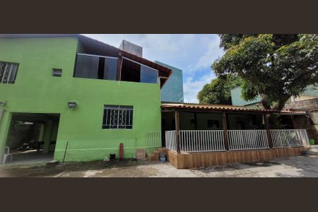 Casa para alugar com 1200m², 4 quartos e 4 vagas Casa para alugar com 1200m², 4 quartos e 4 vagasFachada