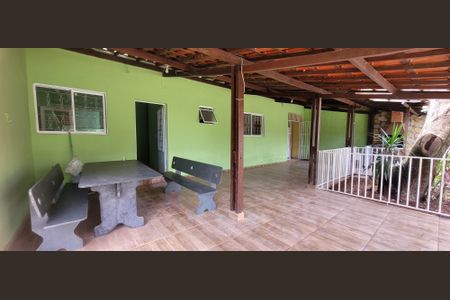 Casa para alugar com 1200m², 4 quartos e 4 vagas Casa para alugar com 1200m², 4 quartos e 4 vagasVaranda