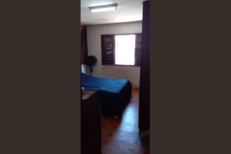 Casa à venda com 237m², 4 quartos e 2 vagasQuarto