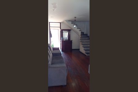 Sala de casa à venda com 4 quartos, 237m² em Vila do Encontro, São Paulo