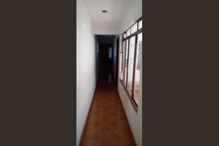 Corredor de casa à venda com 4 quartos, 237m² em Vila do Encontro, São Paulo