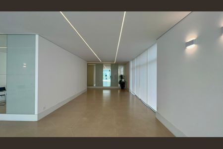 Apartamento para alugar com 224m², 3 quartos e 2 vagasHall de entrada