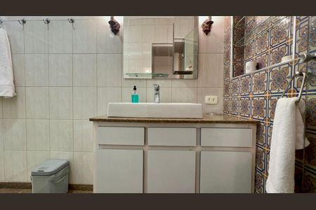 Apartamento para alugar com 224m², 3 quartos e 2 vagasBanheiro da Suíte 1
