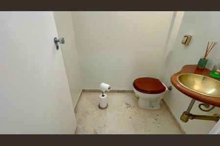 Apartamento para alugar com 224m², 3 quartos e 2 vagasLavabo