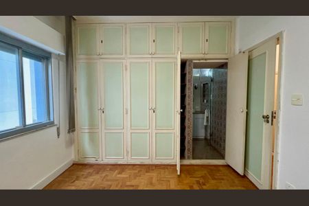 Apartamento para alugar com 224m², 3 quartos e 2 vagasSuíte 1