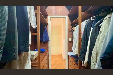 Apartamento para alugar com 224m², 3 quartos e 2 vagasCloset da suíte 2