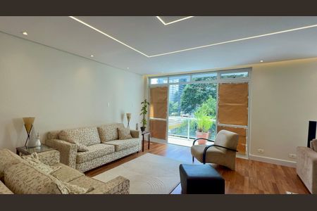 Apartamento para alugar com 224m², 3 quartos e 2 vagasSala