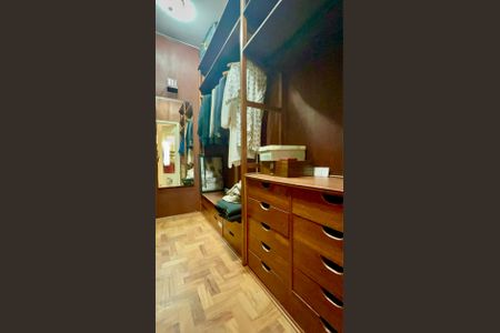 Apartamento para alugar com 224m², 3 quartos e 2 vagasCloset da suíte 2