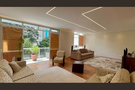 Apartamento para alugar com 224m², 3 quartos e 2 vagasSala