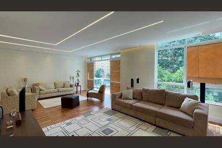 Apartamento para alugar com 224m², 3 quartos e 2 vagasSala de TV