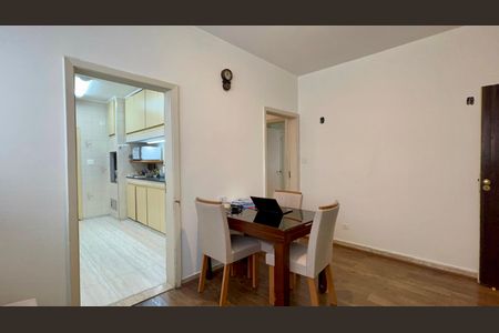Apartamento para alugar com 224m², 3 quartos e 2 vagasCopa