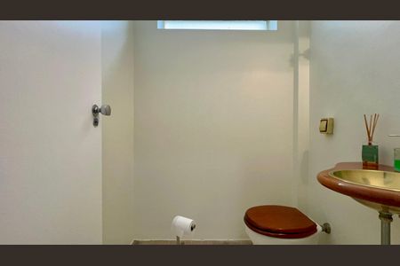 Apartamento para alugar com 224m², 3 quartos e 2 vagasLavabo