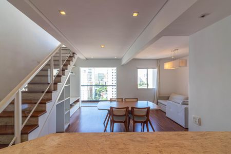 Apartamento para alugar com 147m², 3 quartos e 3 vagas Apartamento para alugar com 147m², 3 quartos e 3 vagasSala