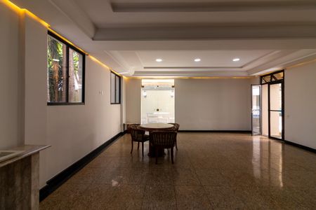 Apartamento para alugar com 147m², 3 quartos e 3 vagas Apartamento para alugar com 147m², 3 quartos e 3 vagasÁrea comum - Salão de festas