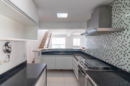 Apartamento para alugar com 147m², 3 quartos e 3 vagas Apartamento para alugar com 147m², 3 quartos e 3 vagasCozinha