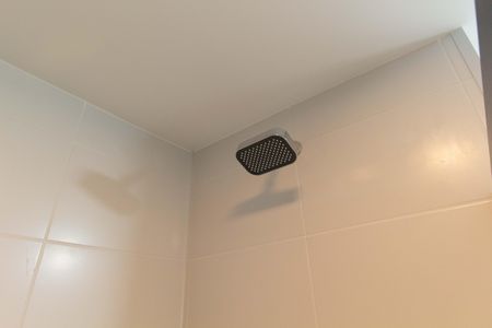 Studio para alugar com 20m², 0 quarto e sem vaga Studio para alugar com 20m², 0 quarto e sem vagaBanheiro