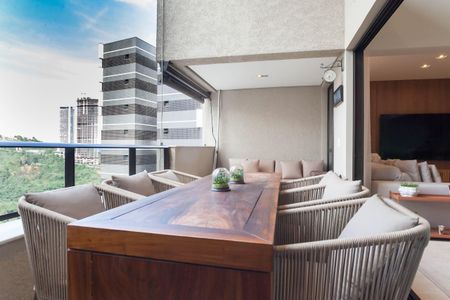 Apartamento à venda com 135m², 3 quartos e 3 vagasVaranda da Sala