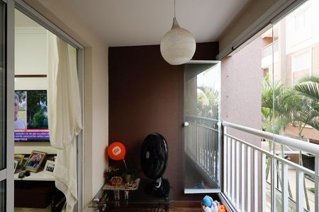 Varanda  de apartamento à venda com 2 quartos, 66m² em Vila Nivi, São Paulo