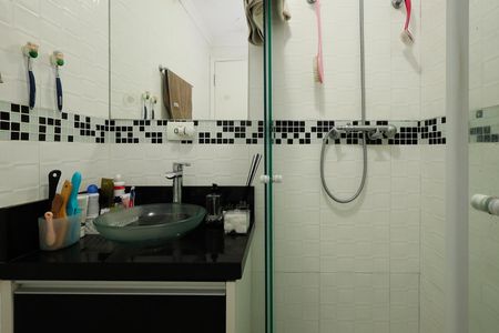 Apartamento à venda com 66m², 2 quartos e 2 vagasBanheiro da Suíte