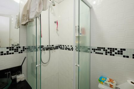 Apartamento à venda com 66m², 2 quartos e 2 vagasBanheiro da Suíte