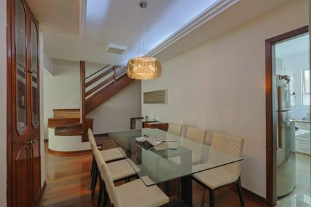 Apartamento à venda com 211m², 4 quartos e 3 vagas