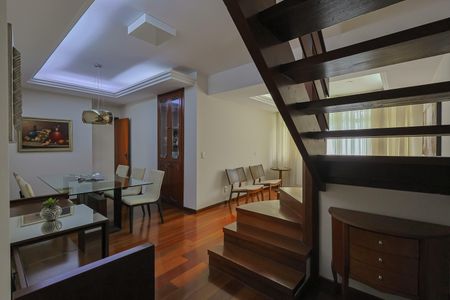 Apartamento à venda com 4 quartos, 211m² em Sagrada Família, Belo Horizonte