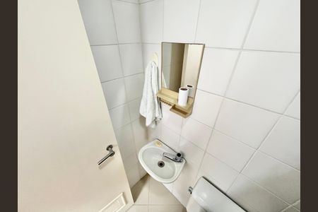 Apartamento à venda com 94m², 3 quartos e 2 vagas Apartamento à venda com 94m², 3 quartos e 2 vagasBanheiro de serviço