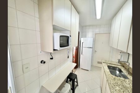 Apartamento à venda com 94m², 3 quartos e 2 vagas Apartamento à venda com 94m², 3 quartos e 2 vagasCozinha