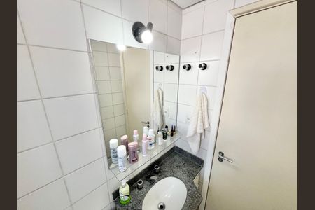 Apartamento à venda com 94m², 3 quartos e 2 vagas Apartamento à venda com 94m², 3 quartos e 2 vagasBanheiro