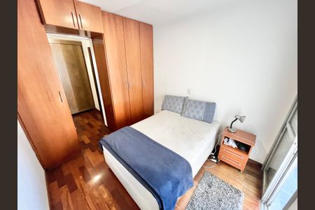 Apartamento à venda com 94m², 3 quartos e 2 vagas Apartamento à venda com 94m², 3 quartos e 2 vagasQuarto 1 - Suíte