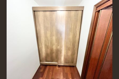 Apartamento à venda com 94m², 3 quartos e 2 vagas Apartamento à venda com 94m², 3 quartos e 2 vagasQuarto 1 - Suíte