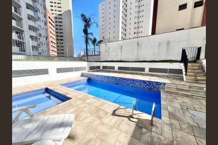 Apartamento à venda com 94m², 3 quartos e 2 vagas Apartamento à venda com 94m², 3 quartos e 2 vagasÁrea comum - Piscina