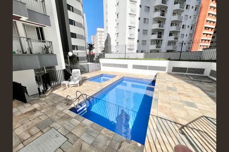 Apartamento à venda com 94m², 3 quartos e 2 vagas Apartamento à venda com 94m², 3 quartos e 2 vagasÁrea comum - Piscina