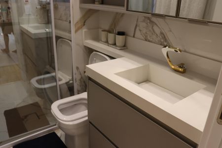 Apartamento à venda com 88m², 3 quartos e 2 vagas Apartamento à venda com 88m², 3 quartos e 2 vagasBanheiro da Suíte