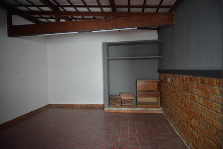 Casa à venda com 240m², 3 quartos e sem vagaÁrea de Serviço