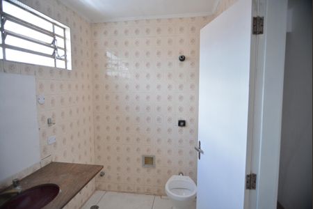 Casa à venda com 240m², 3 quartos e sem vagaBanheiro Social