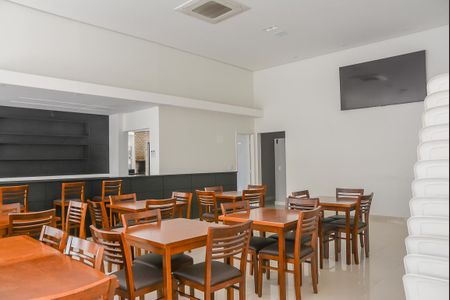 Casa de condomínio à venda com 223m², 3 quartos e 4 vagas Casa de condomínio à venda com 223m², 3 quartos e 4 vagasÁrea comum - Salão de festas