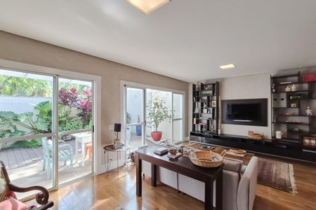 Casa de condomínio à venda com 223m², 3 quartos e 4 vagas Casa de condomínio à venda com 223m², 3 quartos e 4 vagasSala