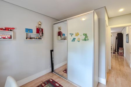 Casa de condomínio à venda com 223m², 3 quartos e 4 vagas Casa de condomínio à venda com 223m², 3 quartos e 4 vagasSuíte 2