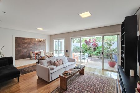 Casa de condomínio à venda com 223m², 3 quartos e 4 vagas Casa de condomínio à venda com 223m², 3 quartos e 4 vagasSala